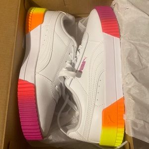 Puma Big Girls Carina Neon Fade JR sneakers size 5.5